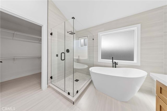 204 Lincoln Ave, Huntington Beach, CA 92648