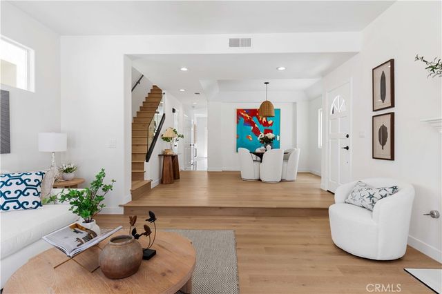 204 Lincoln Ave, Huntington Beach, CA 92648