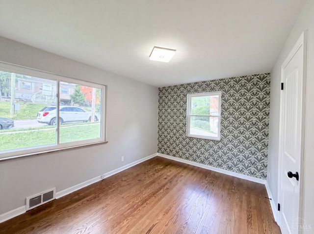 577 Lowell Avenue, Cincinnati, OH 45220