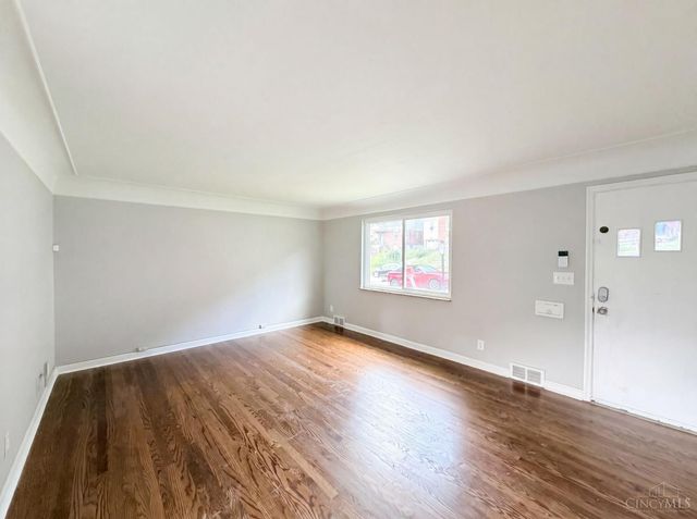 577 Lowell Avenue, Cincinnati, OH 45220