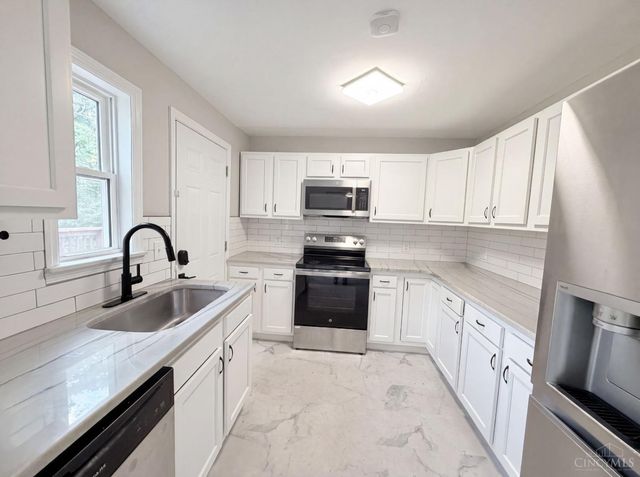 577 Lowell Avenue, Cincinnati, OH 45220