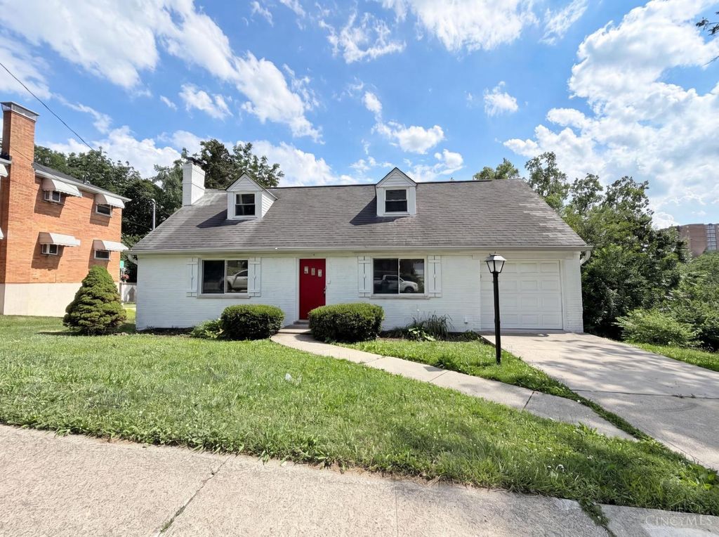 577 Lowell Avenue, Cincinnati, OH 45220