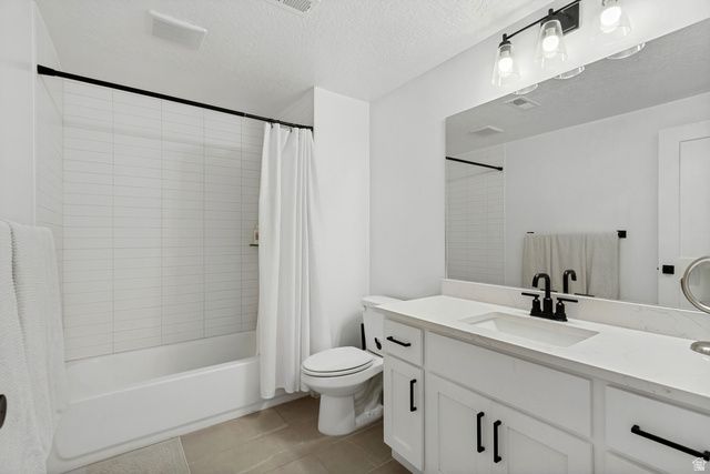 67 S KEAKI WOOD, Vineyard, UT 84059