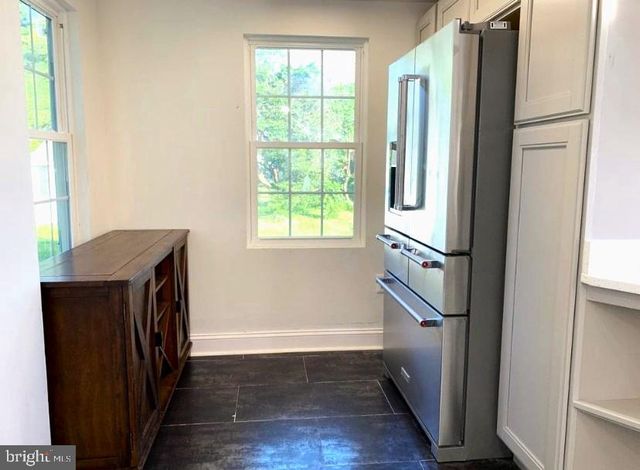 420 WOODFORD ST, Fredericksburg, VA 22401