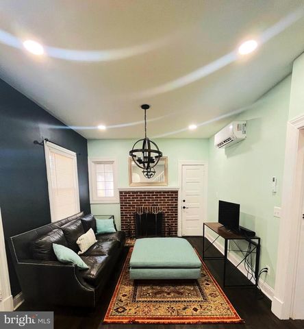 420 WOODFORD ST, Fredericksburg, VA 22401