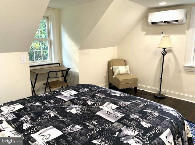 420 WOODFORD ST, Fredericksburg, VA 22401