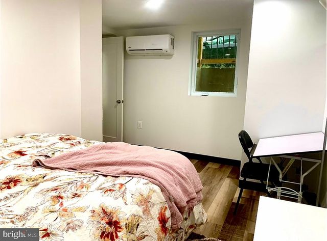 420 WOODFORD ST, Fredericksburg, VA 22401