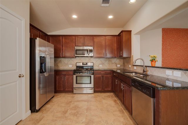 209 Moulins LN, Georgetown, TX 78626
