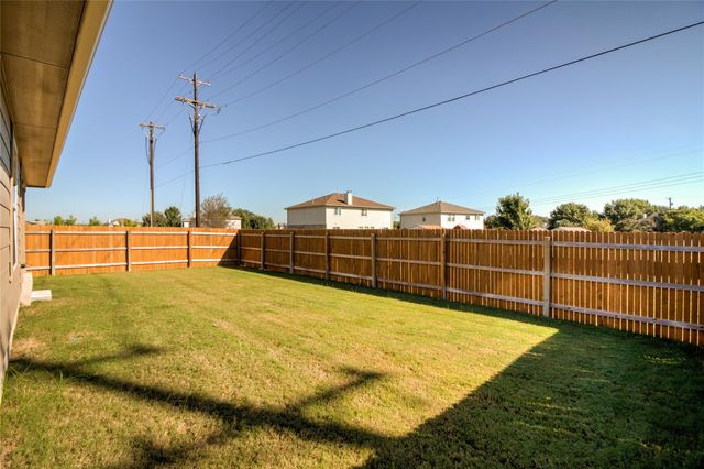 209 Moulins LN, Georgetown, TX 78626