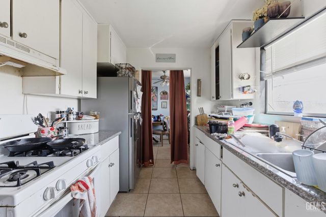 6617 Dorva Avenue, Bakersfield, CA 93306