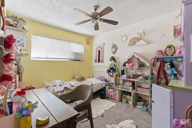 6617 Dorva Avenue, Bakersfield, CA 93306