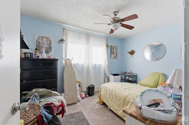 6617 Dorva Avenue, Bakersfield, CA 93306