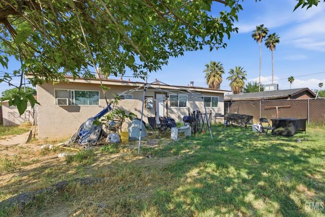 6617 Dorva Avenue, Bakersfield, CA 93306