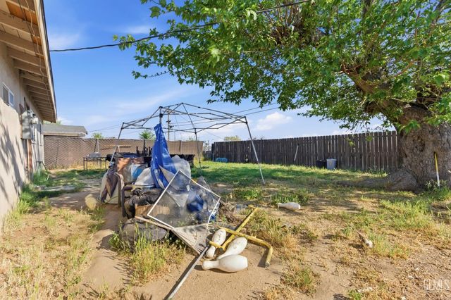 6617 Dorva Avenue, Bakersfield, CA 93306