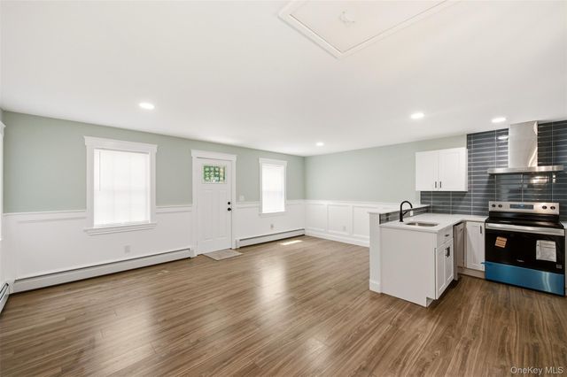 19 Lacrosse Road, Mastic Beach, NY 11951