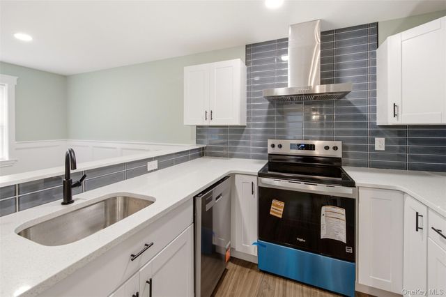 19 Lacrosse Road, Mastic Beach, NY 11951