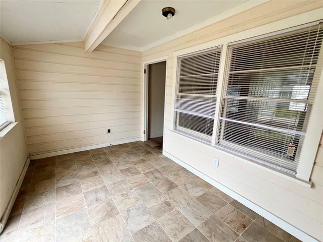 3009 Rust Avenue, Texas City, TX 77590