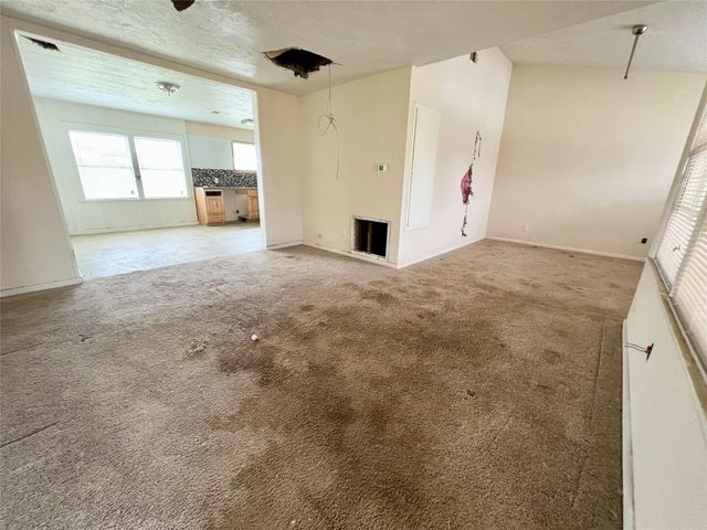 3009 Rust Avenue, Texas City, TX 77590