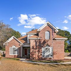 203 Fox Valley Drive, Dothan, AL 36305