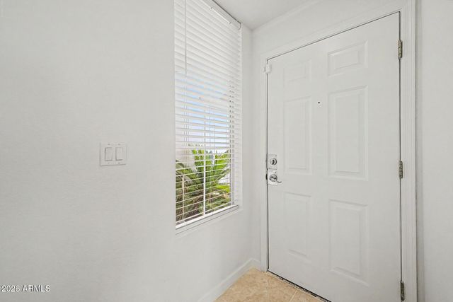 2992 N MILLER Road 122, Scottsdale, AZ 85251