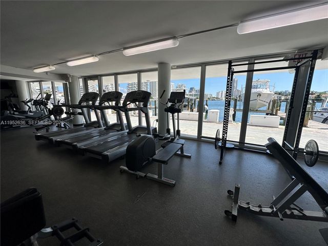900 Bay Dr 413, Miami Beach, FL 33141