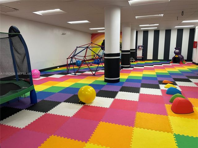 900 Bay Dr 413, Miami Beach, FL 33141