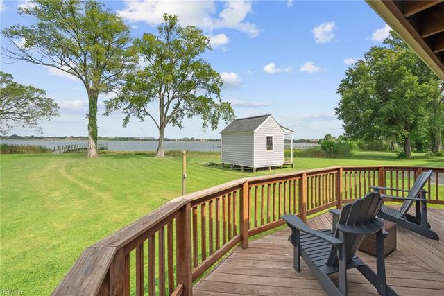 25 Hampshire DR, Hampton, VA 23669