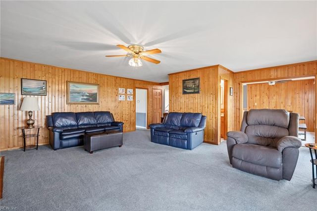 25 Hampshire DR, Hampton, VA 23669