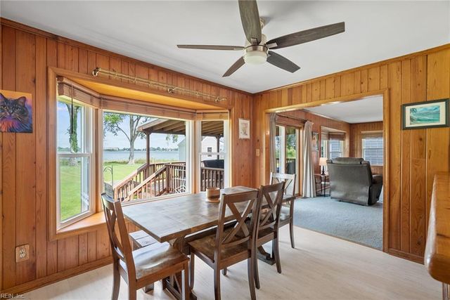 25 Hampshire DR, Hampton, VA 23669