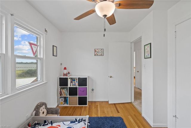 25 Hampshire DR, Hampton, VA 23669