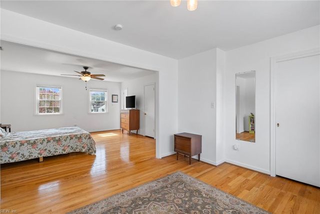 25 Hampshire DR, Hampton, VA 23669