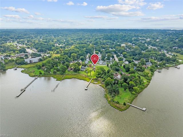 25 Hampshire DR, Hampton, VA 23669