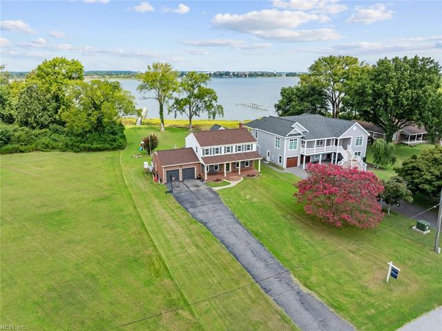 25 Hampshire DR, Hampton, VA 23669