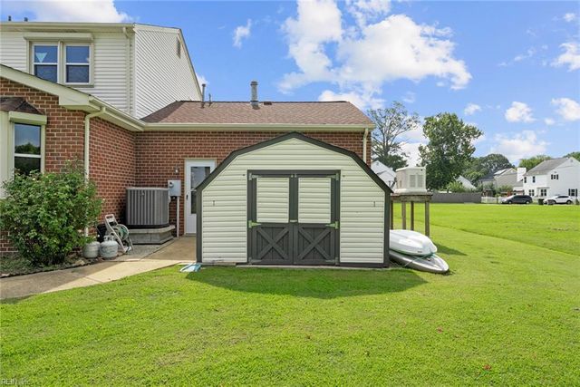 25 Hampshire DR, Hampton, VA 23669