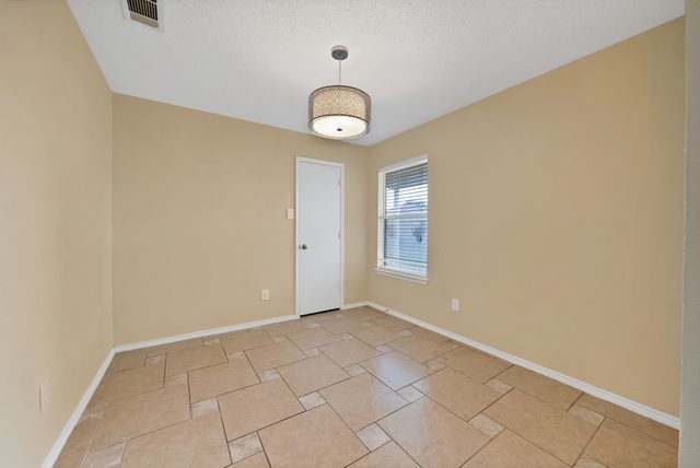 6711 Spur Ridge Court, Arlington, TX 76002