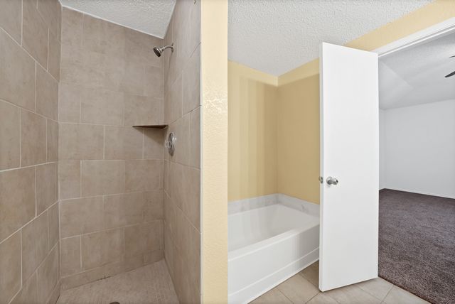 6711 Spur Ridge Court, Arlington, TX 76002