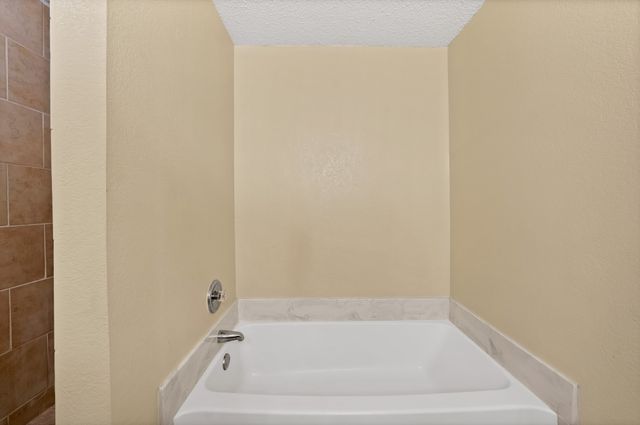6711 Spur Ridge Court, Arlington, TX 76002