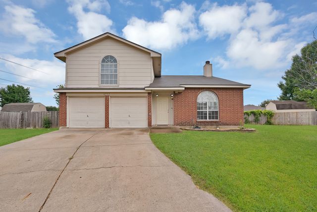 6711 Spur Ridge Court, Arlington, TX 76002
