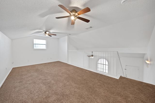 6711 Spur Ridge Court, Arlington, TX 76002