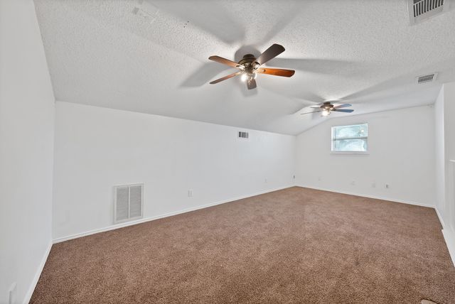 6711 Spur Ridge Court, Arlington, TX 76002
