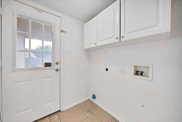 6711 Spur Ridge Court, Arlington, TX 76002