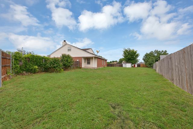 6711 Spur Ridge Court, Arlington, TX 76002