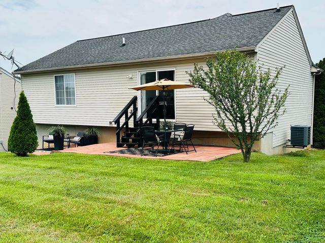 2511 Samantha Drive, Burlington, KY 41005