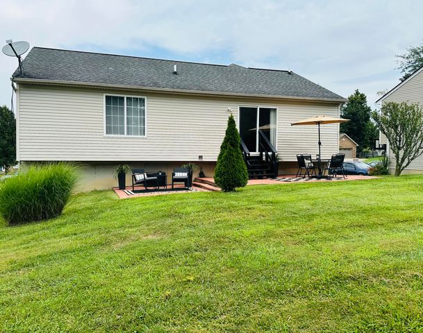 2511 Samantha Drive, Burlington, KY 41005