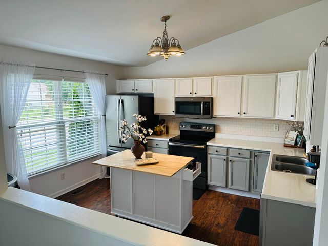 2511 Samantha Drive, Burlington, KY 41005