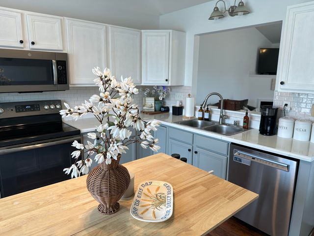 2511 Samantha Drive, Burlington, KY 41005