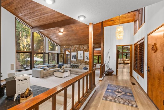 13011 Admiral Ln, Grass Valley, CA 95945