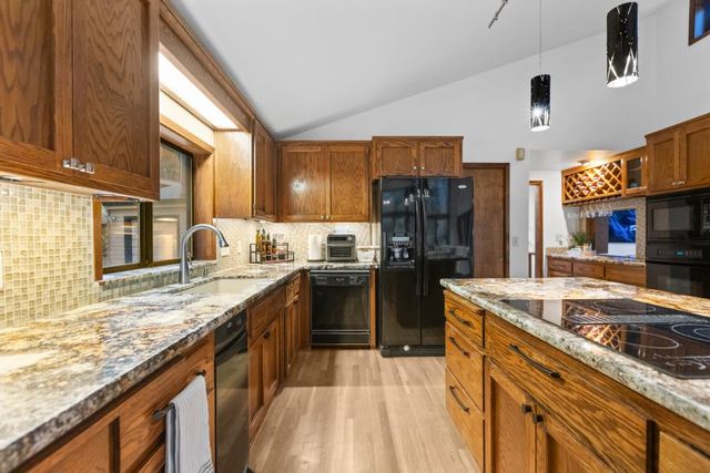 13011 Admiral Ln, Grass Valley, CA 95945