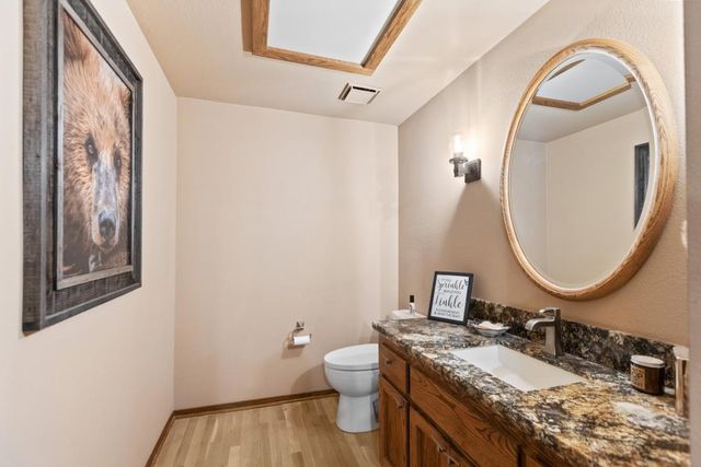 13011 Admiral Ln, Grass Valley, CA 95945