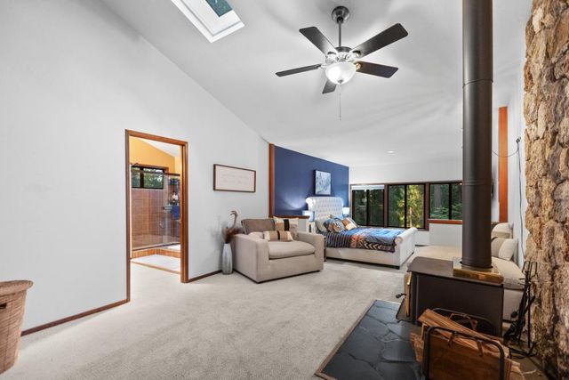 13011 Admiral Ln, Grass Valley, CA 95945